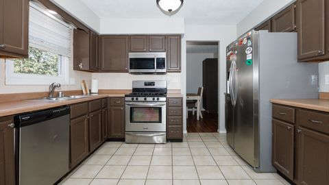 Tiny photo for 2007 Fallen Oak Road, Bloomington, IL 61704 (MLS # 12483135)