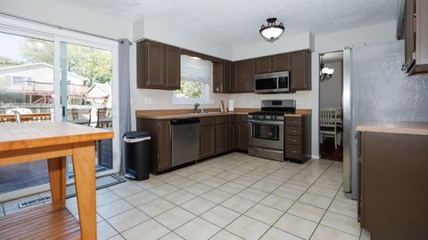 Tiny photo for 2007 Fallen Oak Road, Bloomington, IL 61704 (MLS # 12483135)