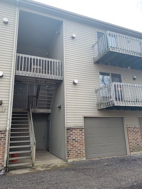 Photo of 350 WOODRIDGE Circle #G, South Elgin, IL 60177 (MLS # 12402921)