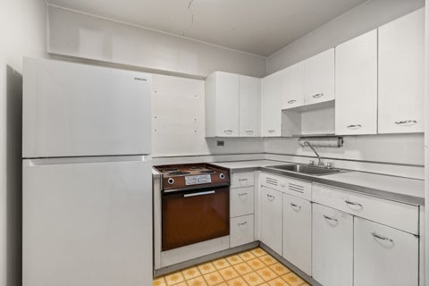 Tiny photo for 1255 N Sandburg Terrace #2305, Chicago, IL 60610 (MLS # 12771018)