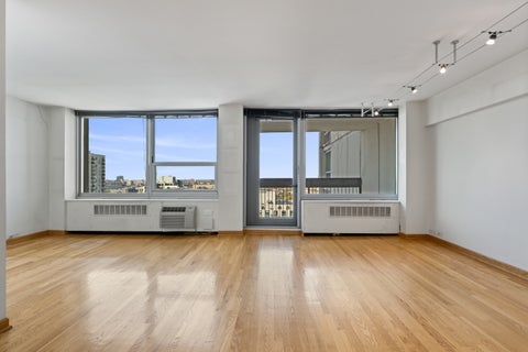 Tiny photo for 1255 N Sandburg Terrace #2305, Chicago, IL 60610 (MLS # 12771018)