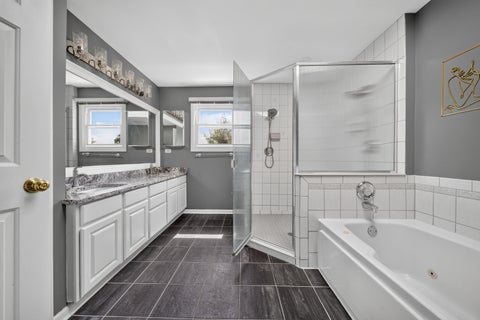 Tiny photo for 17 Chapel Hill Court, Westmont, IL 60559 (MLS # 12753219)