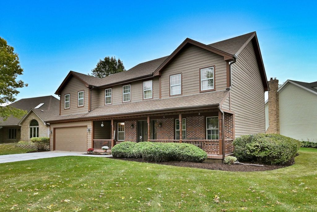 Photo for 963 Lakeside Drive, West Chicago, IL 60185 (MLS # 12494169)