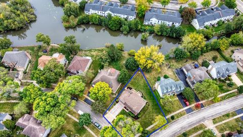 Tiny photo for 963 Lakeside Drive, West Chicago, IL 60185 (MLS # 12494169)