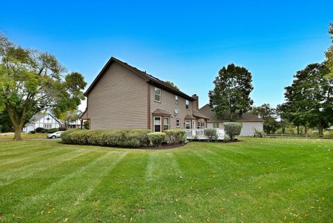 Tiny photo for 963 Lakeside Drive, West Chicago, IL 60185 (MLS # 12494169)