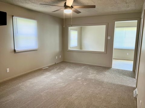 Tiny photo for 915 Chartres Street, Lasalle, IL 61301 (MLS # 12633859)