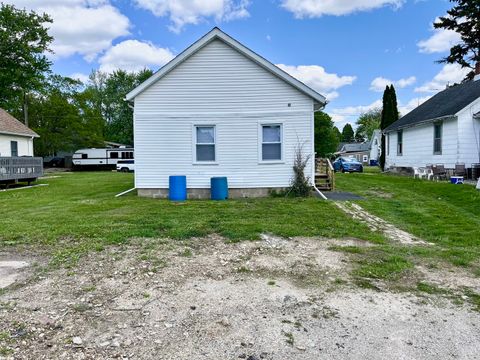 Tiny photo for 915 Chartres Street, Lasalle, IL 61301 (MLS # 12633859)