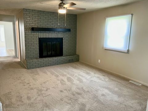Tiny photo for 915 Chartres Street, Lasalle, IL 61301 (MLS # 12633859)