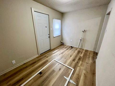 Tiny photo for 915 Chartres Street, Lasalle, IL 61301 (MLS # 12633859)