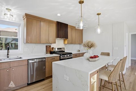 Tiny photo for 500 N Fairview Avenue, Mount Prospect, IL 60056 (MLS # 12515809)