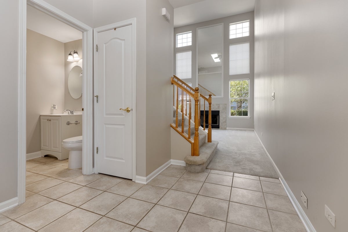 916 Havenshire Court 916