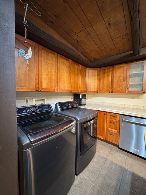 Tiny photo for 6760 TIPPLE Road, Rockford, IL 61102 (MLS # 12618372)