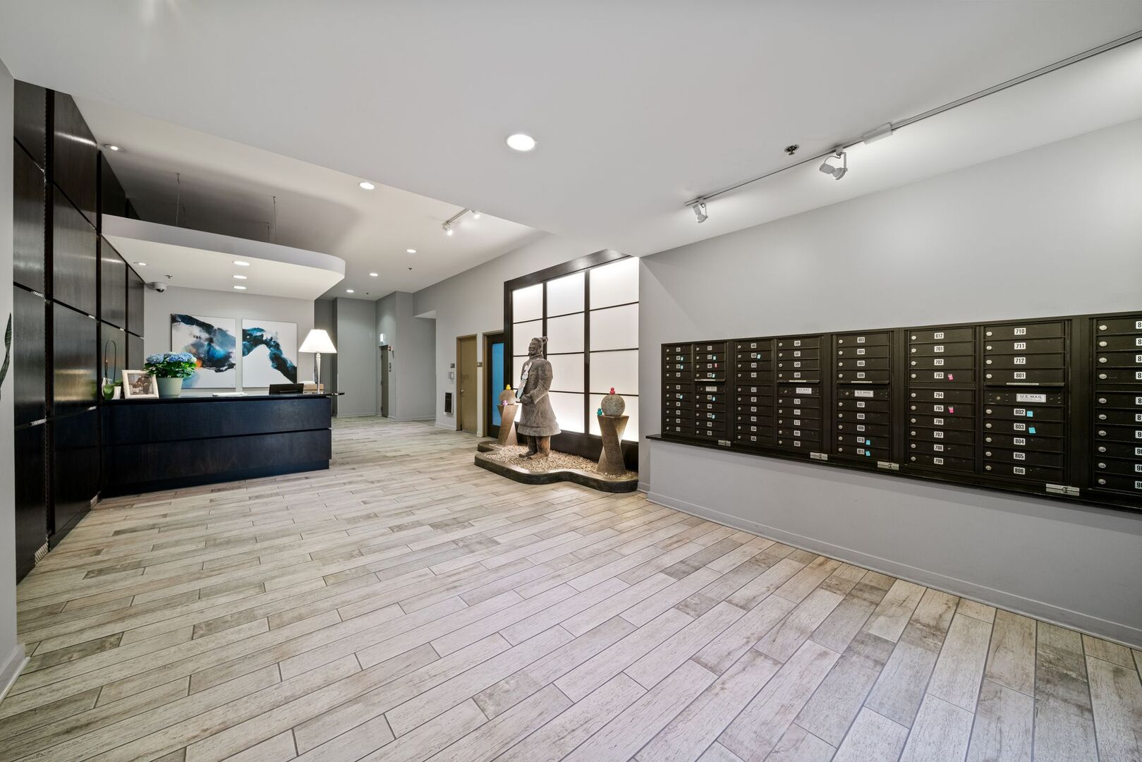 225 S SANGAMON Street 308