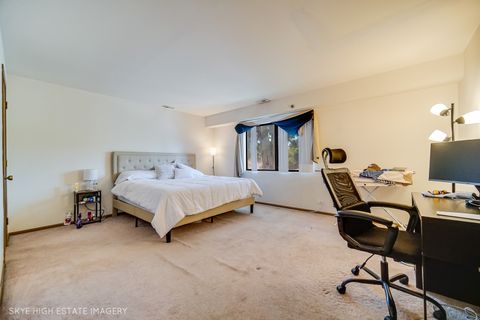 Tiny photo for 21W581 North Avenue #30, Lombard, IL 60148 (MLS # 12490878)