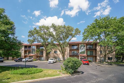 Tiny photo for 21W581 North Avenue #30, Lombard, IL 60148 (MLS # 12490878)
