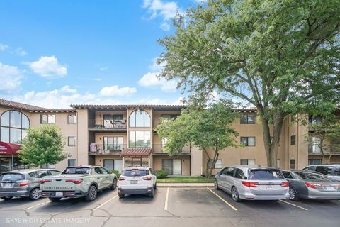 Photo of 21W581 North Avenue #30, Lombard, IL 60148 (MLS # 12490878)
