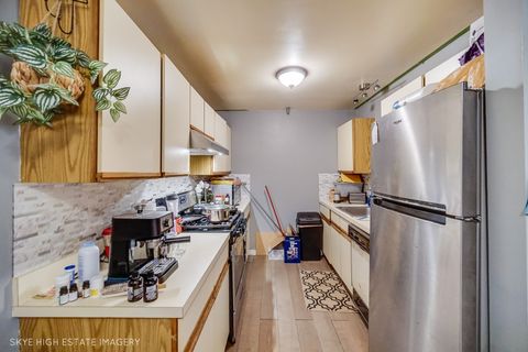 Tiny photo for 21W581 North Avenue #30, Lombard, IL 60148 (MLS # 12490878)