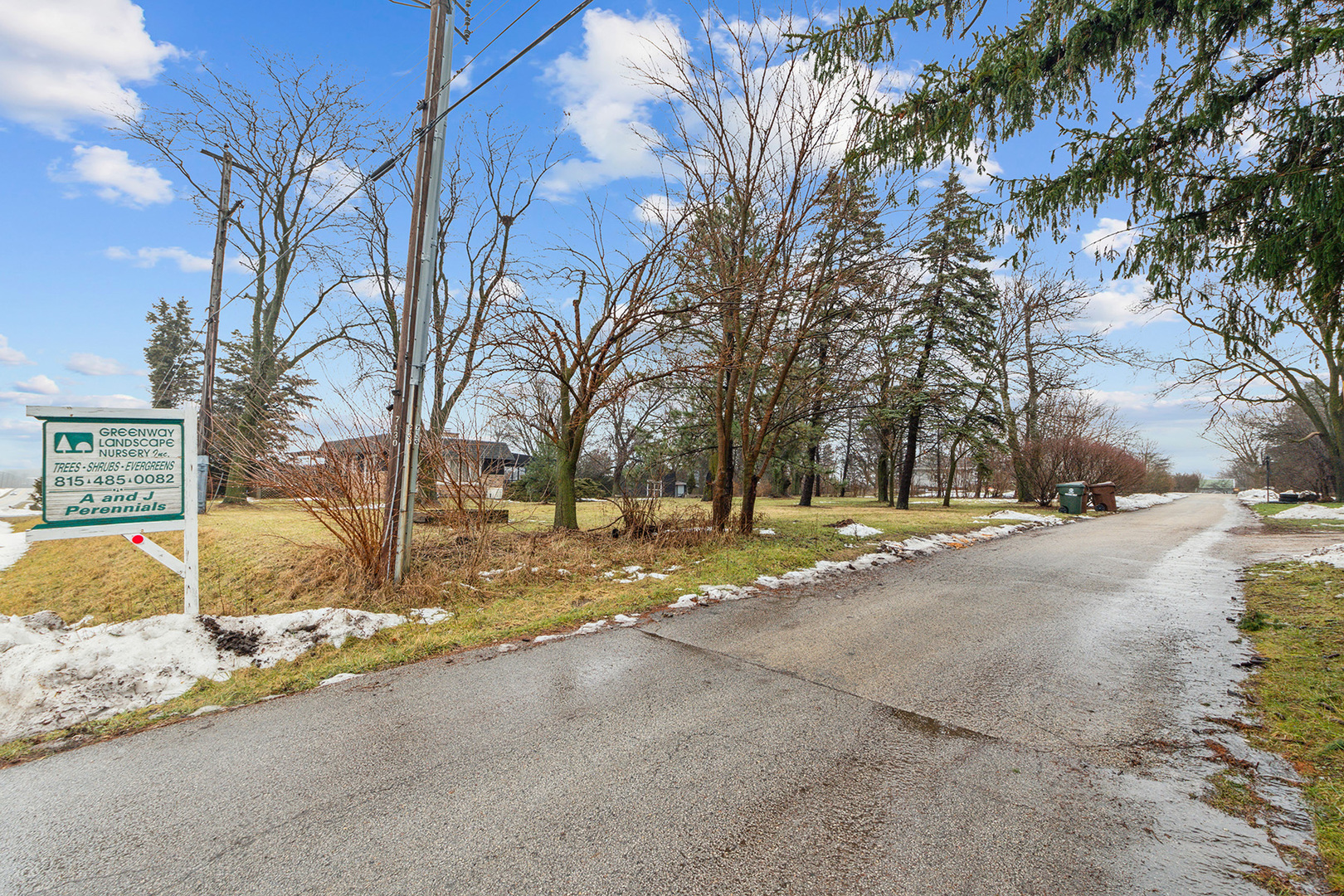 2730 N Cedar Road