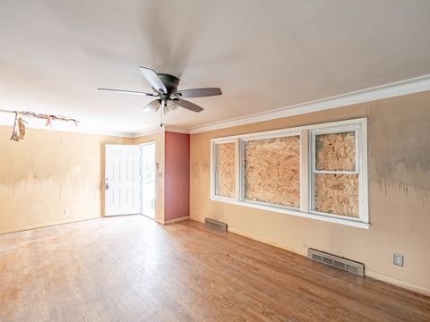 Tiny photo for 409 N Iowa Avenue, Villa Park, IL 60181 (MLS # 12529394)