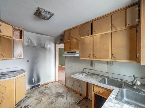 Tiny photo for 409 N Iowa Avenue, Villa Park, IL 60181 (MLS # 12529394)