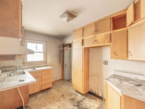 Tiny photo for 409 N Iowa Avenue, Villa Park, IL 60181 (MLS # 12529394)