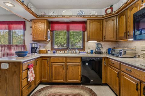 Tiny photo for 44 Glenbrook Court, Fisher, IL 61843 (MLS # 12461867)