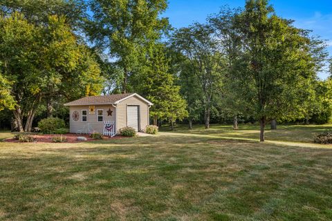 Tiny photo for 44 Glenbrook Court, Fisher, IL 61843 (MLS # 12461867)