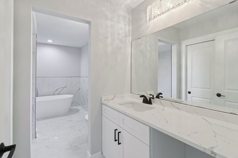 Tiny photo for 11556 S Alpine Avenue, Palos Park, IL 60464 (MLS # 12421978)