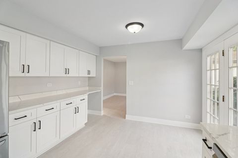 Tiny photo for 11556 S Alpine Avenue, Palos Park, IL 60464 (MLS # 12421978)