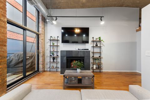 Tiny photo for 215 N Aberdeen Street #403A, Chicago, IL 60607 (MLS # 12503139)