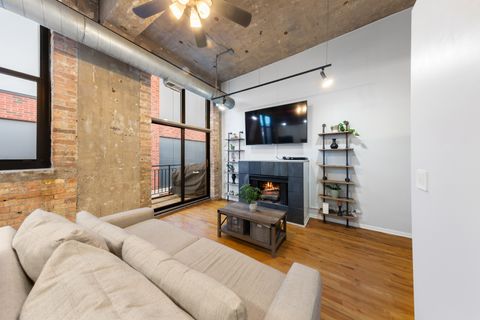 Tiny photo for 215 N Aberdeen Street #403A, Chicago, IL 60607 (MLS # 12503139)
