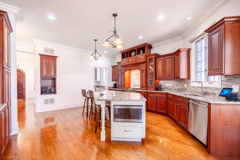 Tiny photo for 824 Shibley Avenue, Park Ridge, IL 60068 (MLS # 12758787)
