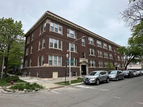 1224 W Rosemont Avenue 1 Chicago IL 60660