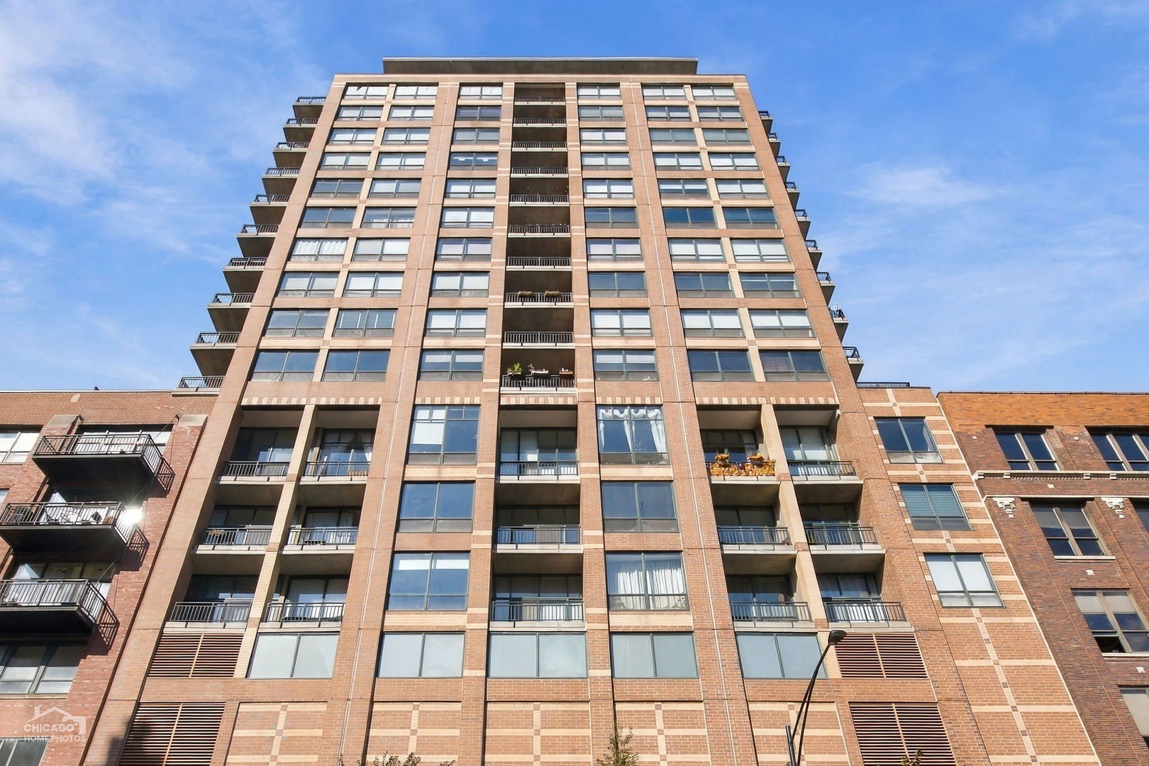 400 W ONTARIO Street 707