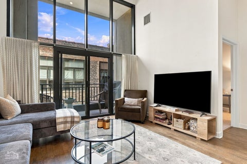 Tiny photo for 400 W ONTARIO Street #707, Chicago, IL 60654 (MLS # 12782804)