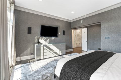 Tiny photo for 1634 W Surf Street, Chicago, IL 60657 (MLS # 12650973)