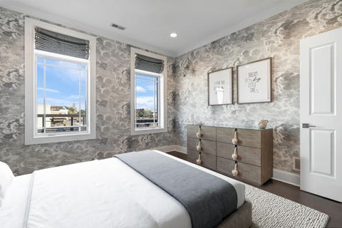 Tiny photo for 1634 W Surf Street, Chicago, IL 60657 (MLS # 12650973)
