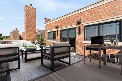 Tiny photo for 1634 W Surf Street, Chicago, IL 60657 (MLS # 12650973)