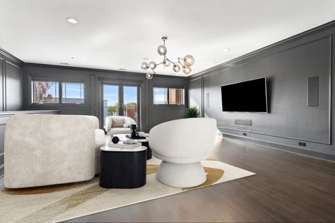 Tiny photo for 1634 W Surf Street, Chicago, IL 60657 (MLS # 12650973)