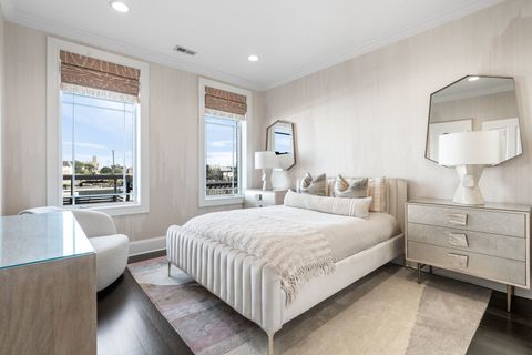 Tiny photo for 1634 W Surf Street, Chicago, IL 60657 (MLS # 12650973)