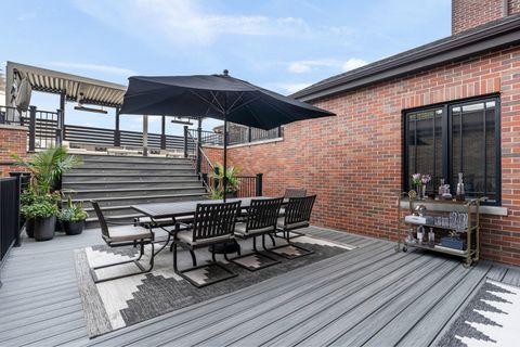 Tiny photo for 1634 W Surf Street, Chicago, IL 60657 (MLS # 12650973)