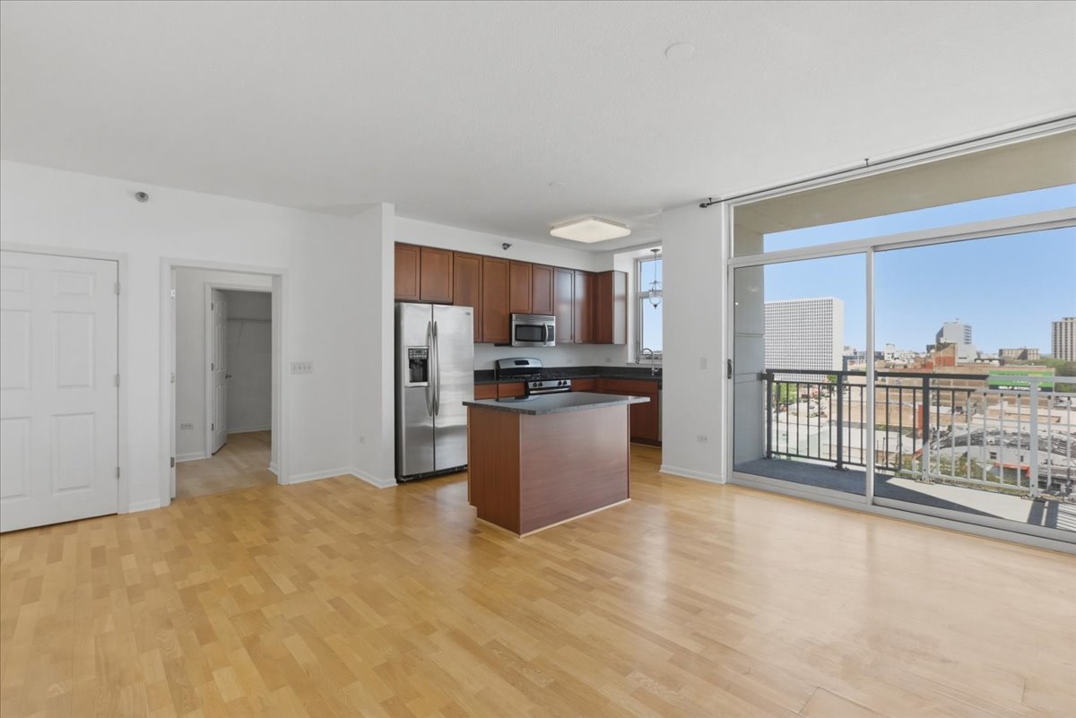 1134 W Granville Avenue 1003