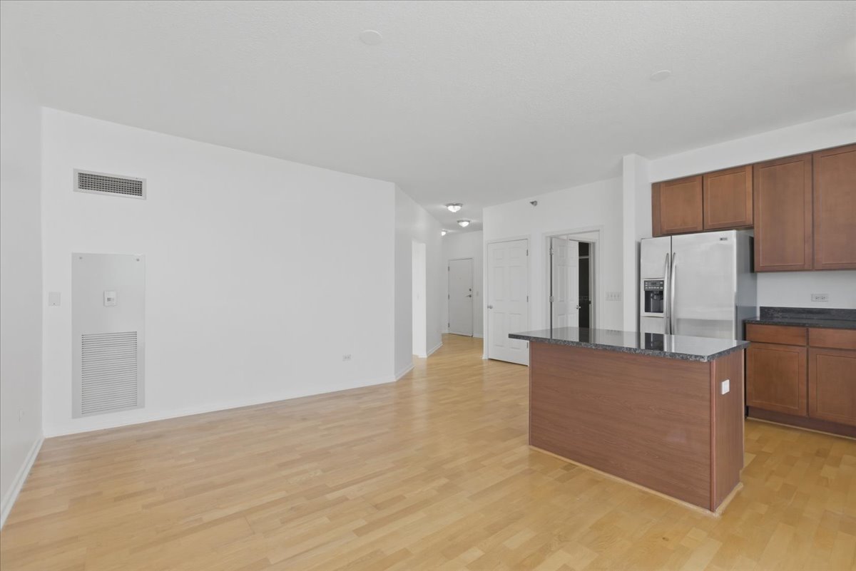 1134 W Granville Avenue 1003