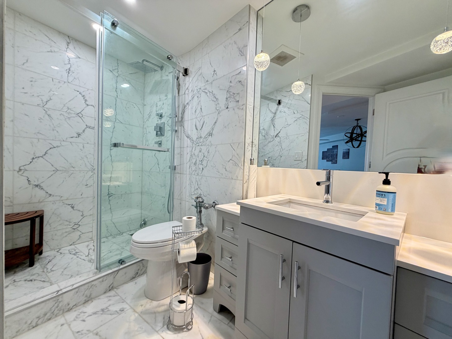 300 N STATE Street 2807