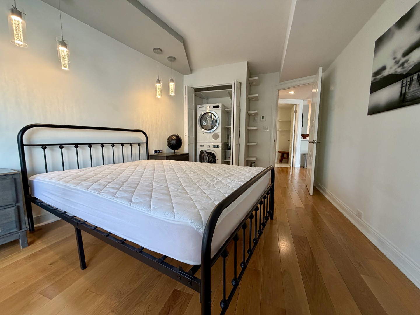 300 N STATE Street 2807