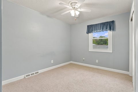 Tiny photo for 4657 N Sturdevant Street, Davenport, IA 52806 (MLS # 12768464)