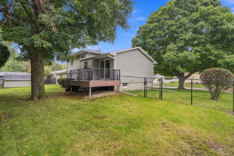 Tiny photo for 4657 N Sturdevant Street, Davenport, IA 52806 (MLS # 12768464)