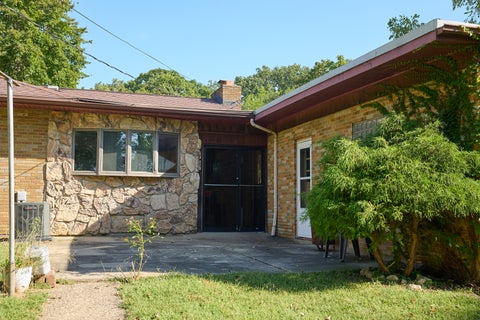 Tiny photo for 306 Shooting Park Road, Peru, IL 61354 (MLS # 12745614)