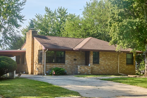 Tiny photo for 306 Shooting Park Road, Peru, IL 61354 (MLS # 12745614)