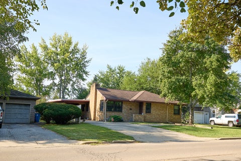 Tiny photo for 306 Shooting Park Road, Peru, IL 61354 (MLS # 12745614)
